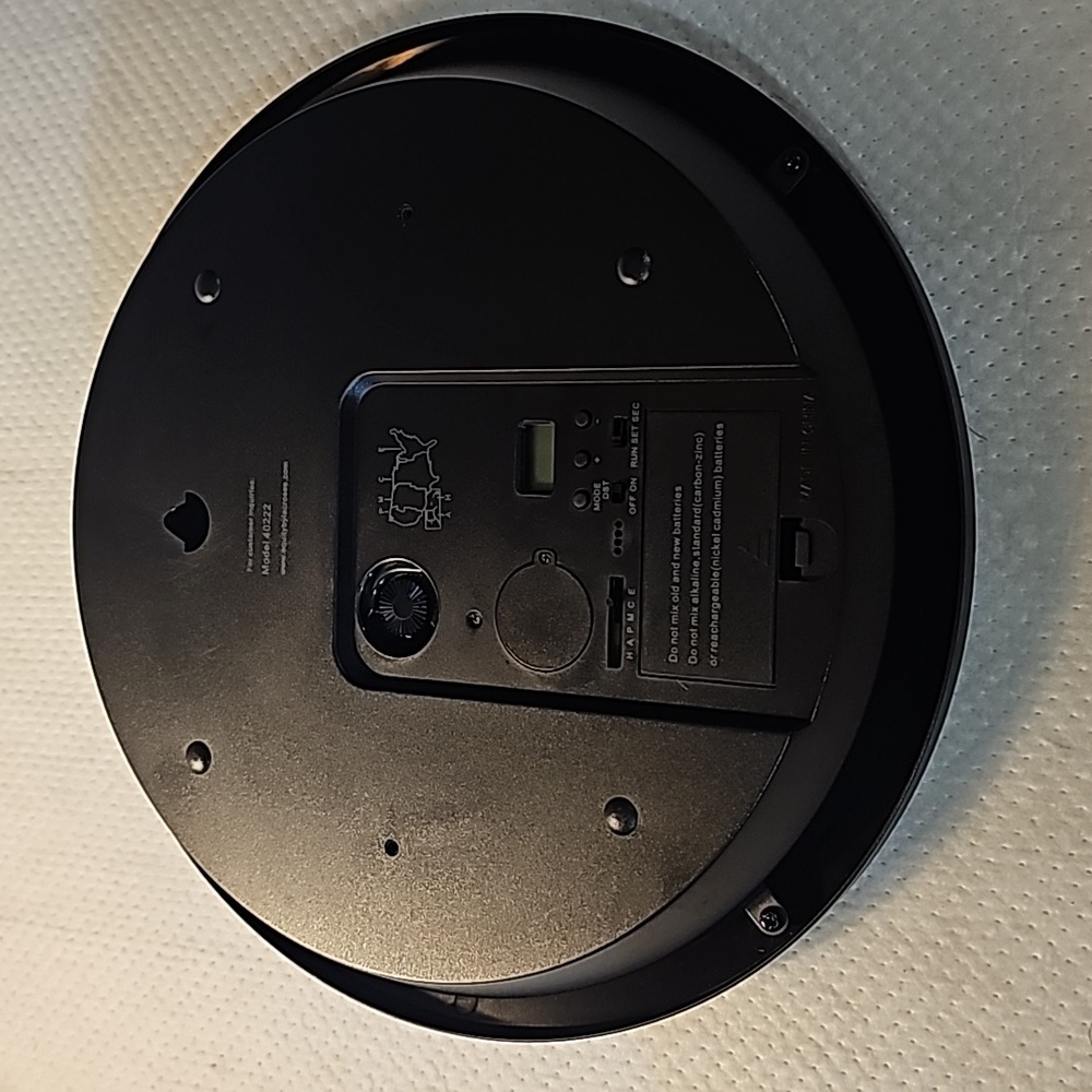 CLOCK 🕑 🕙 🕚 - Picture 6 of 8